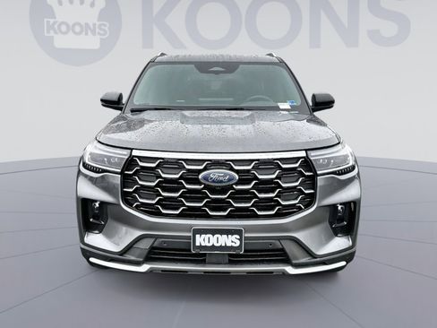 New 2026 Ford Explorer Platinum image 11