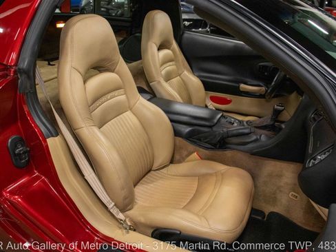 Used 1999 Chevrolet Corvette Coupe w/ Memory Pkg image 39