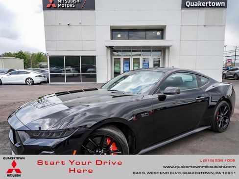 Used 2025 Ford Mustang GT Premium RWD image 1