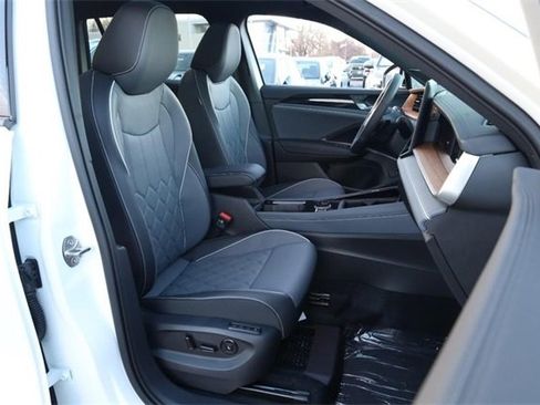 New 2026 Volkswagen Tiguan SEL R-Line image 27