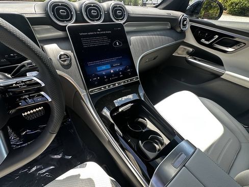 Certified 2025 Mercedes-Benz GLC 350e 4MATIC image 31