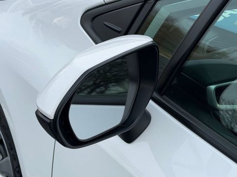 Used 2025 Toyota Corolla LE image 11