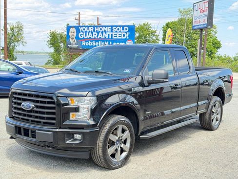 Used 2017 Ford F150 XLT w/ Equipment Group 302A Luxury AWD/4WD image 8