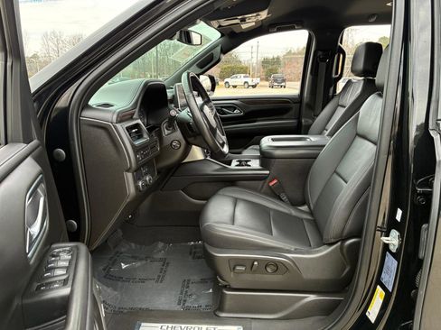 Used 2021 Chevrolet Tahoe LT w/ Luxury Package image 12