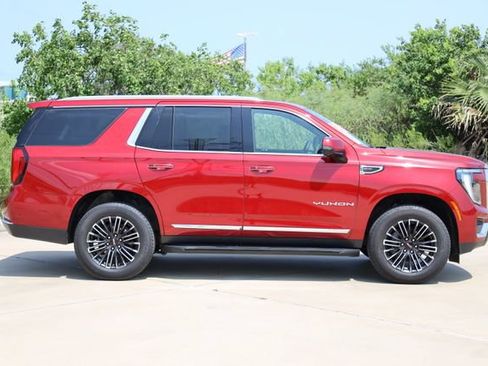 Used 2025 GMC Yukon Elevation AWD/4WD image 4