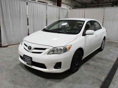Used 2012 Toyota Corolla LE FWD image 23