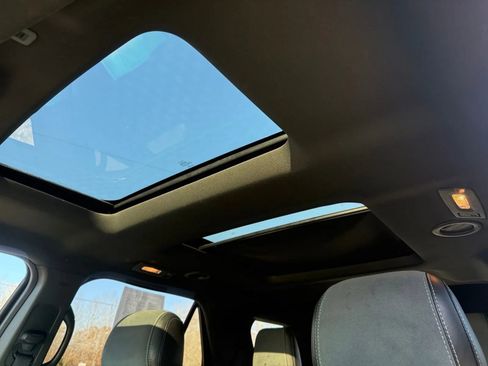 Used 2015 Ford Explorer XLT w/ Equipment Group 202B image 20