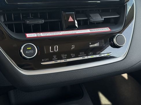 Used 2026 Toyota Corolla LE FWD image 22