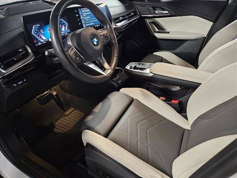 Used 2025 BMW X2 xDrive28i AWD/4WD image 10