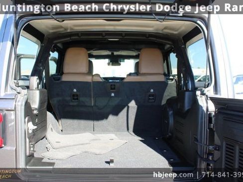 Used 2022 Jeep Wrangler Unlimited Sahara w/ LED Lighting Group image 35