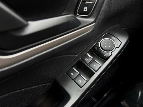 Used 2022 Ford Escape SE w/ Convenience Package FWD image 11