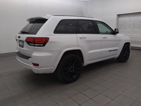 Used 2019 Jeep Grand Cherokee Altitude RWD image 10