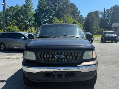 Used 2002 Ford F150 Lariat RWD image 2