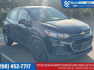 Used 2017 Chevrolet Trax LS image 1