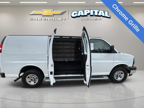 Used 2024 GMC Savana 2500 w/ Driver Convenience Package RWD image 10