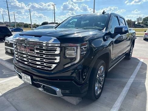 Used 2023 GMC Sierra 1500 Denali w/ Denali Reserve Package AWD/4WD image 2
