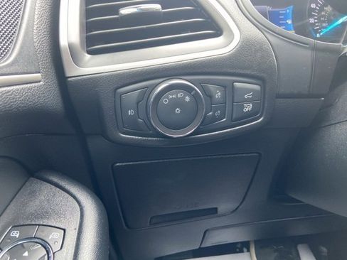 Used 2022 Ford Edge SEL w/ Convenience Package image 17