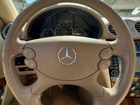 Used 2008 Mercedes-Benz CLK 350 Cabriolet image 22