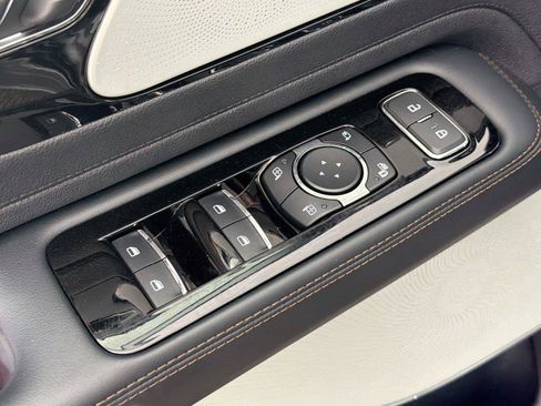Used 2025 Lincoln Aviator Reserve w/ Equipment Group 201A AWD/4WD image 24