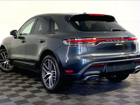 Used 2025 Porsche Macan image 3