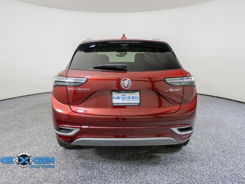Used 2022 Buick Envision Avenir w/ Technology Package II FWD image 6