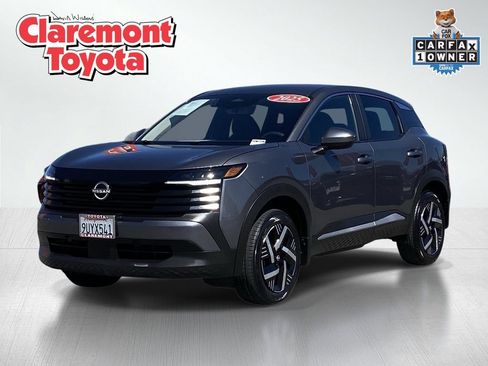 Used 2025 Nissan Kicks SV w/ Illumination Package FWD image 1