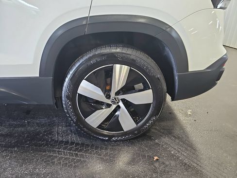 Used 2025 Volkswagen Taos S AWD/4WD image 32