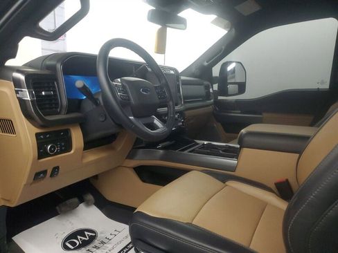 Used 2023 Ford F350 Lariat AWD/4WD image 7