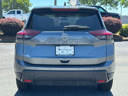 Used 2024 Nissan Rogue S AWD/4WD image 4