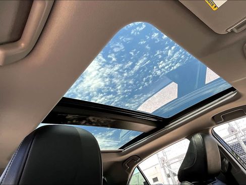 Used 2020 Toyota Camry XSE FWD image 14