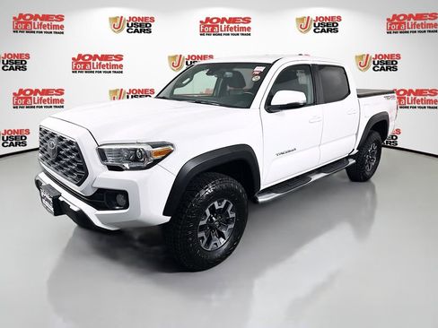 Certified 2020 Toyota Tacoma TRD Off-Road w/ Technology Package image 11