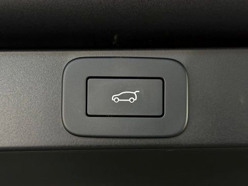 Used 2023 Land Rover Range Rover SE AWD/4WD image 18