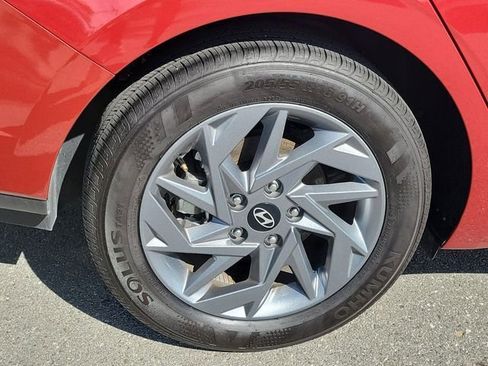 Certified 2025 Hyundai Elantra Hybrid FWD image 23
