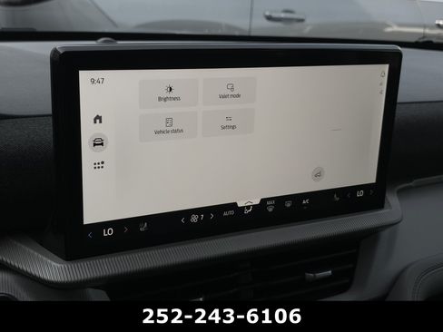 Used 2025 Ford Explorer Active w/ Active Comfort Package RWD image 21