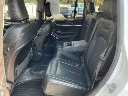 Used 2022 Jeep Grand Cherokee Limited 4xe w/ Luxury Tech Group II AWD/4WD image 22