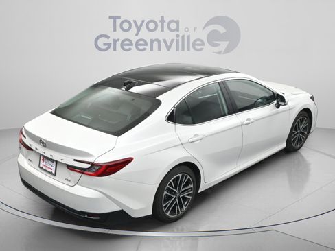 Used 2025 Toyota Camry XLE w/ Premium Plus Package FWD image 15