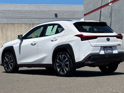 Used 2021 Lexus UX 200 w/ Accessory Package (Z1) FWD image 7