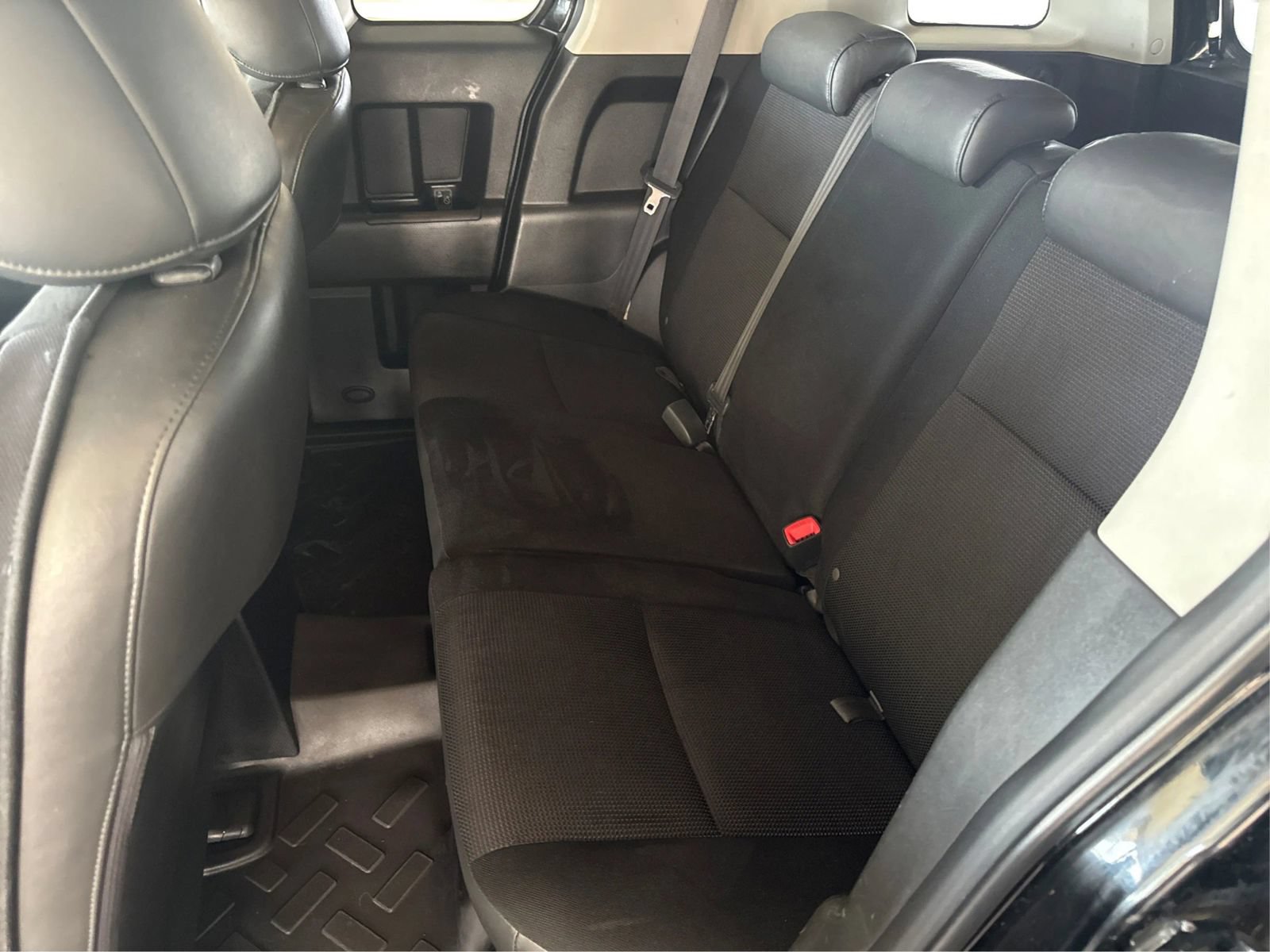 Used 2007 Toyota FJ Cruiser 2WD w/ Convenience Pkg image 10