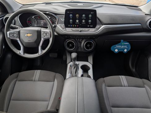 Certified 2025 Chevrolet Blazer LT AWD/4WD image 11