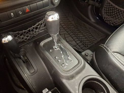 Used 2013 Jeep Wrangler Unlimited Sport AWD/4WD image 18