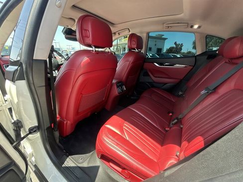 Used 2017 Maserati Levante AWD/4WD image 20