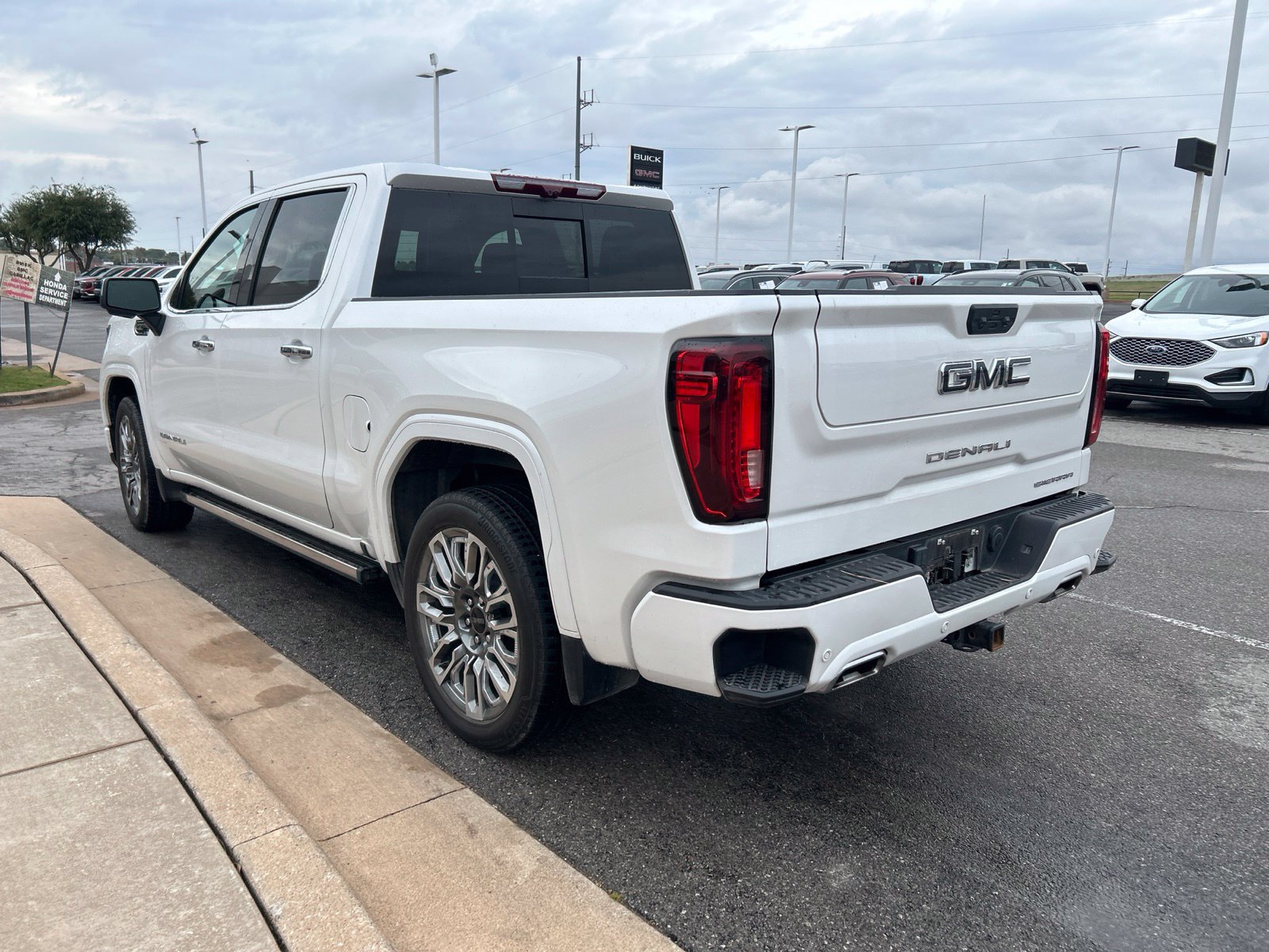 Used 2025 GMC Sierra 1500 Denali Ultimate AWD/4WD image 7