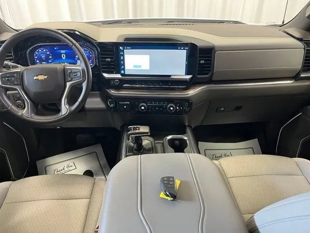 Used 2023 Chevrolet Silverado 1500 LT AWD/4WD image 5