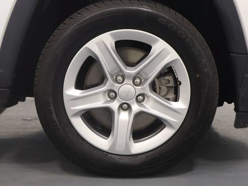 Used 2023 Jeep Compass Sport AWD/4WD image 31
