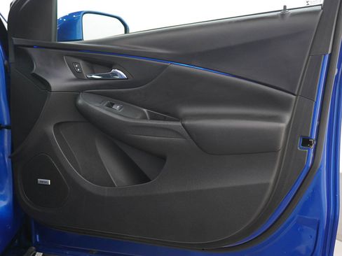 Used 2017 Chevrolet Volt LT w/ Comfort Package FWD image 8