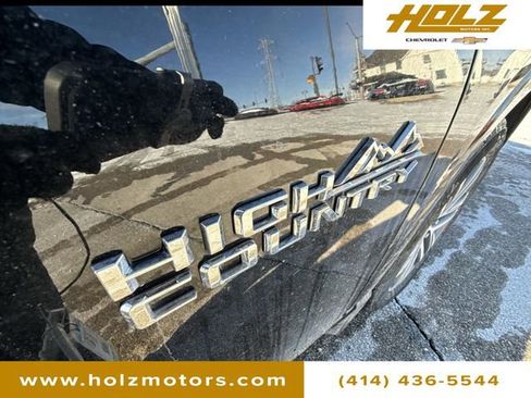 Certified 2023 Chevrolet Traverse High Country image 33
