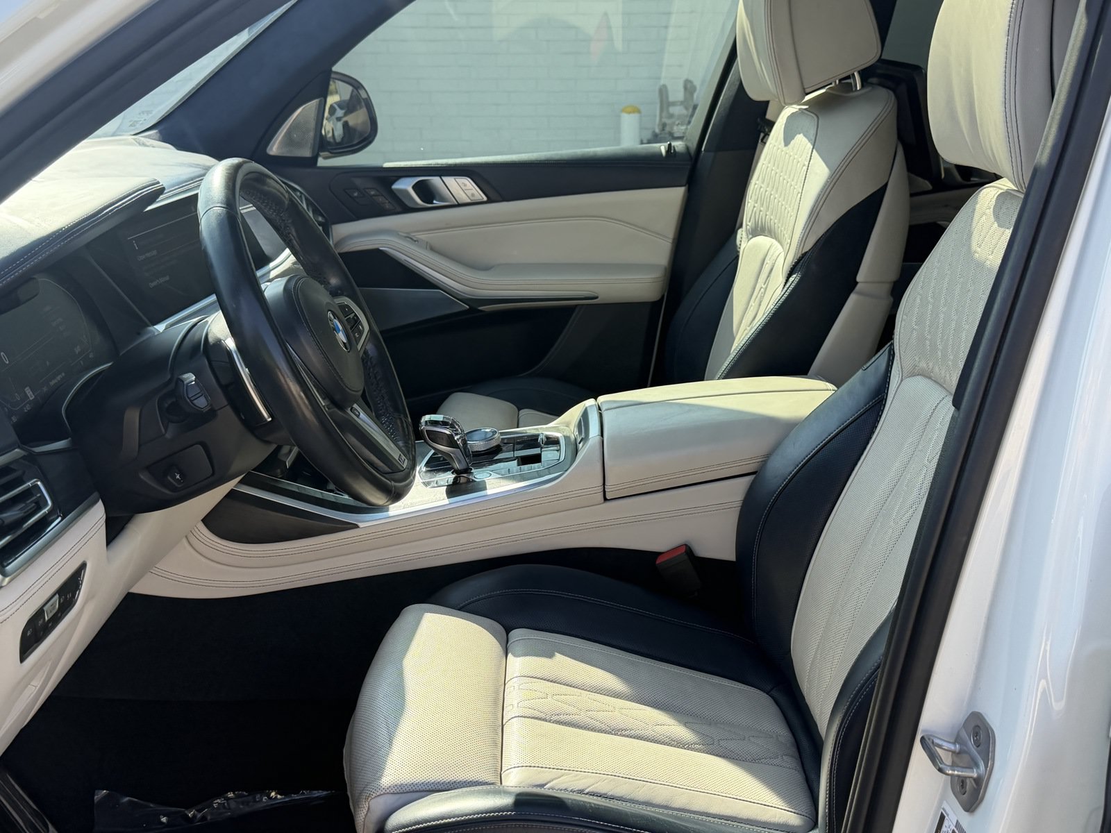 Used 2019 BMW X7 xDrive50i w/ Dynamic Handling Package AWD/4WD image 18