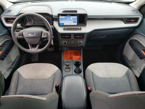 Used 2022 Ford Maverick XLT image 17