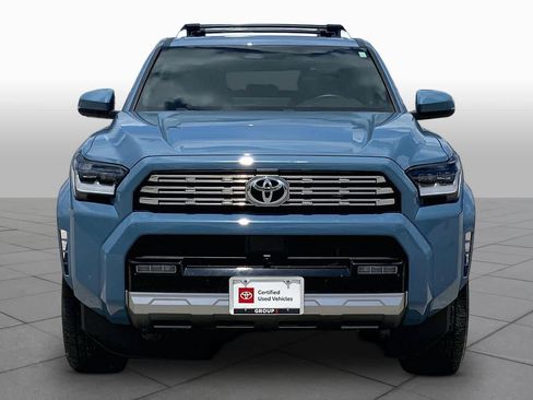 Used 2025 Toyota 4Runner Limited AWD/4WD image 4
