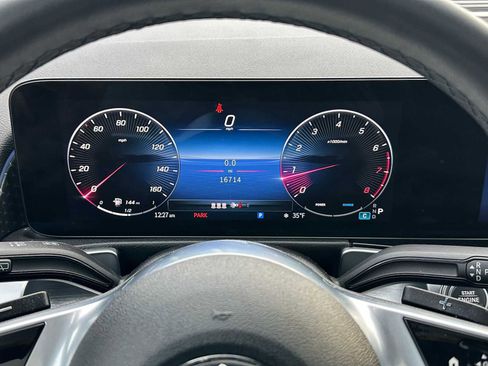 Used 2024 Mercedes-Benz GLB 250 4MATIC image 24